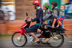 Fotografía: Cuantos caben en una moto en vietnam