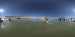 Un gusto bañarse en el Tatio, agua caliente, aire frío en 360 grados