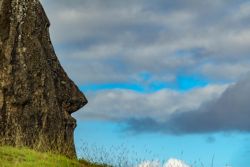 Los Moai siempre con la vista perdida en el horizonte