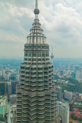 Una torre desde la otra, las Petronas