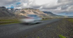 Las carreteras en Islandia no tienen mucho tráfico
