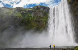 Cascada Skogafoss en Islandia