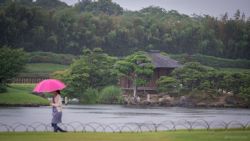 Llueve en el jardín Korakuen, Okayama