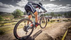 Fotografía: El salto en el BTT de Chelva